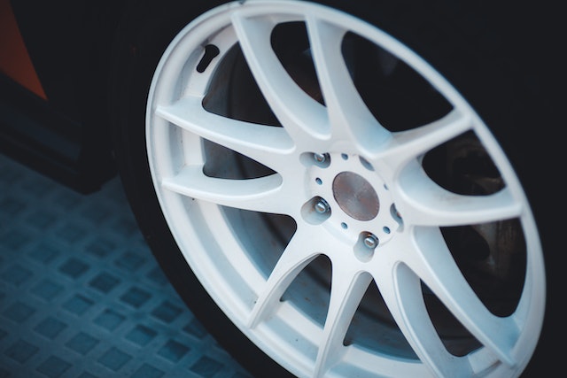 Burleigh Heads Tyre Expert Discusses Wheel Nut Retourquing